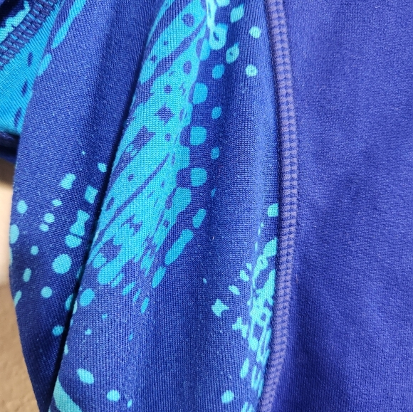 Athleta Blue Long Sleeve athletic Top size small - Picture 4 of 9